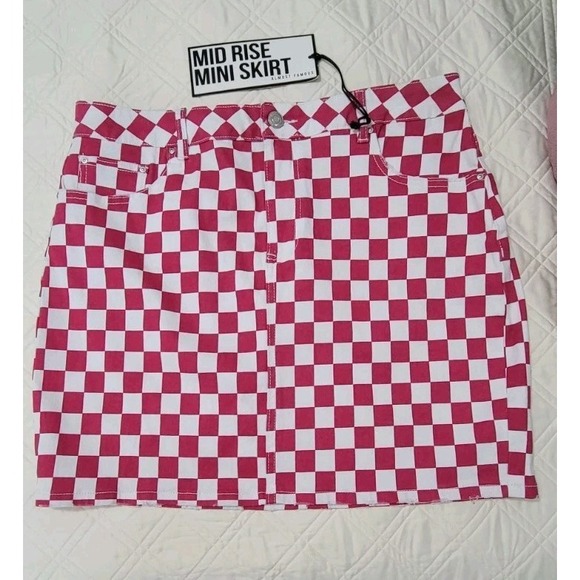 Almost Famous Dresses & Skirts - Almost Famous Skirt Sz 1x Mid Rise Mini Skirt Stretch Pink White Checkered NWT